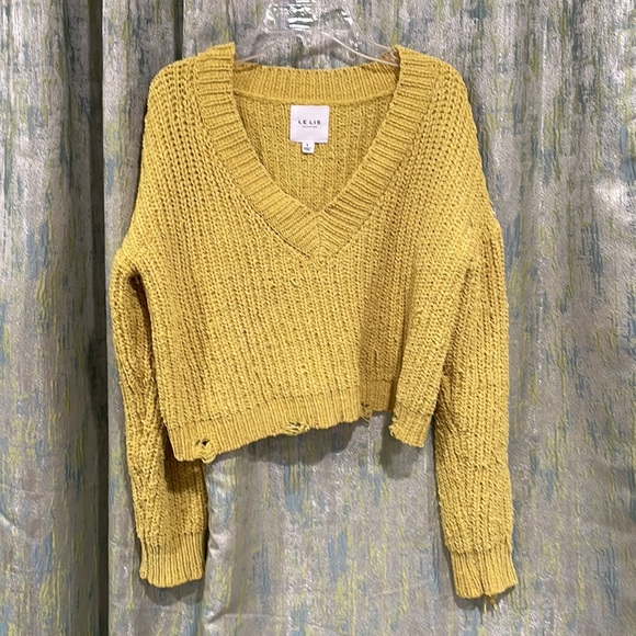 Le Lis Collection yellow distressed oversized cropped sweater. Size small. - Picture 2 of 6